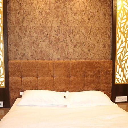 Hotel Angina Калькутта Экстерьер фото