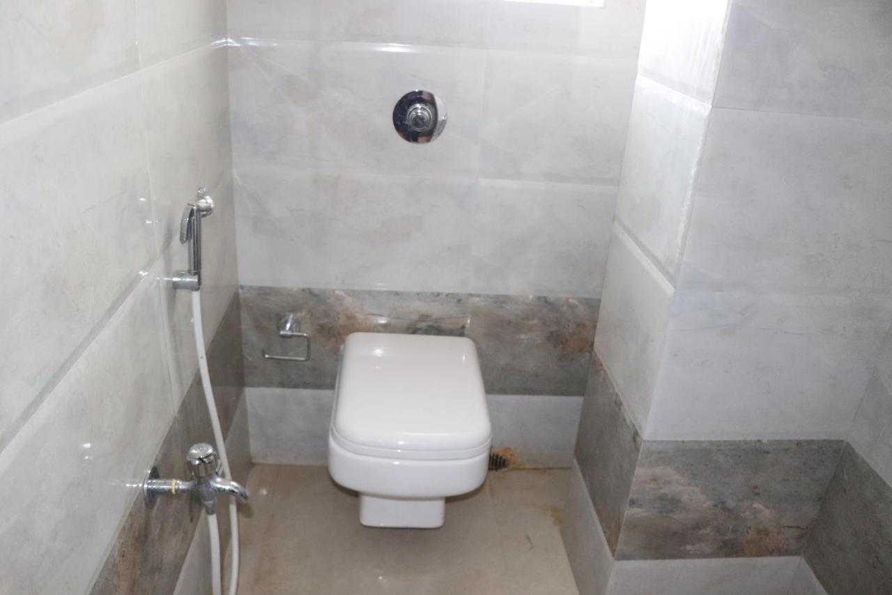 Hotel Angina Калькутта Экстерьер фото