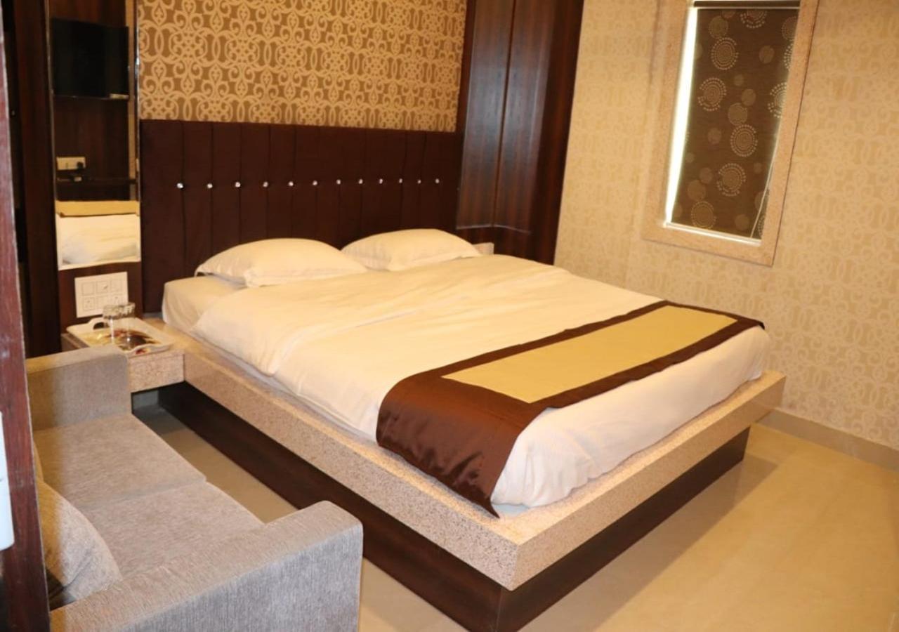Hotel Angina Калькутта Экстерьер фото