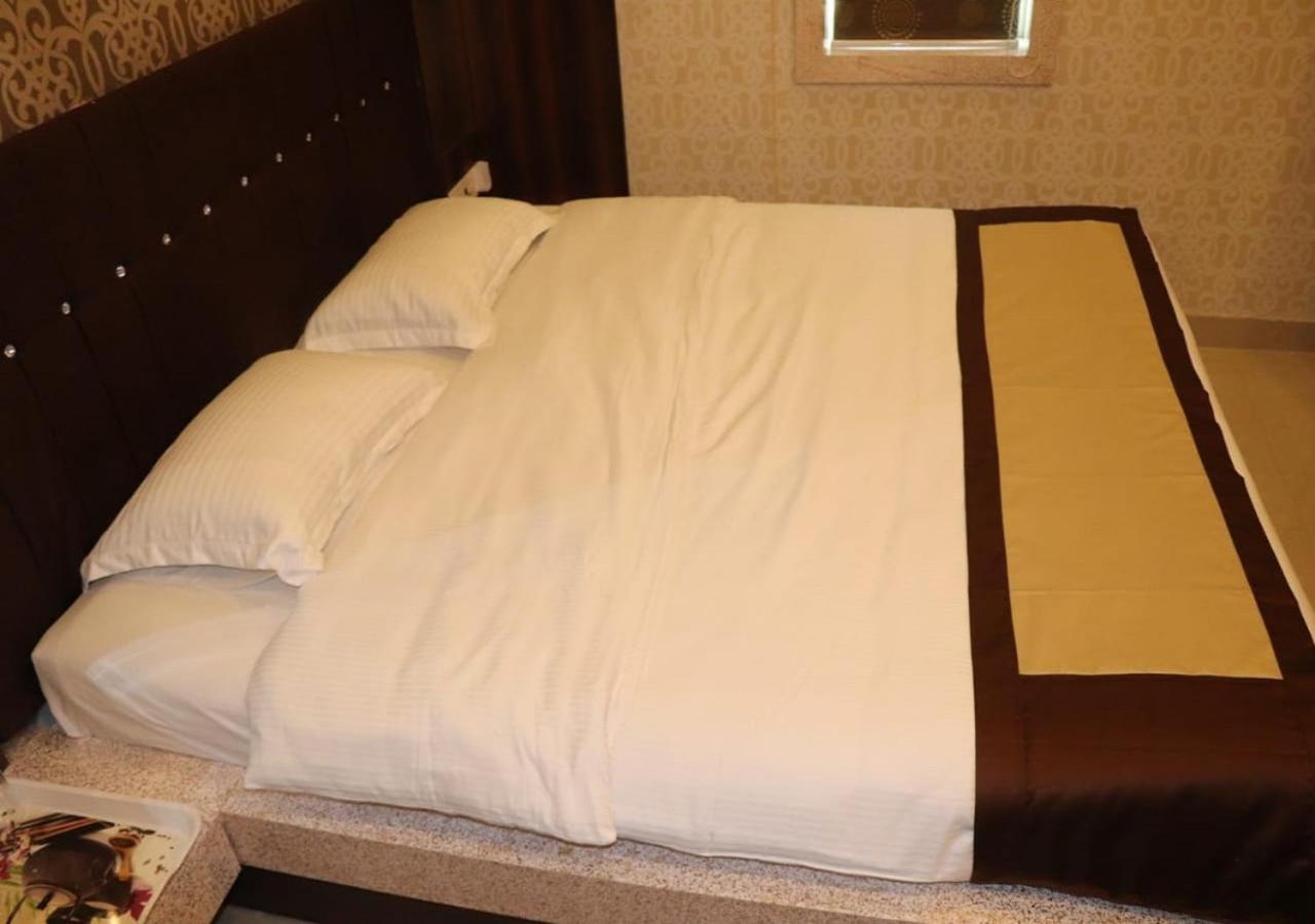 Hotel Angina Калькутта Экстерьер фото