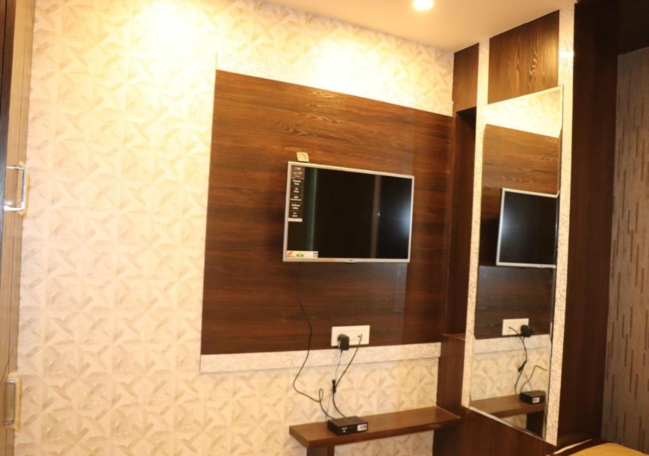 Hotel Angina Калькутта Экстерьер фото