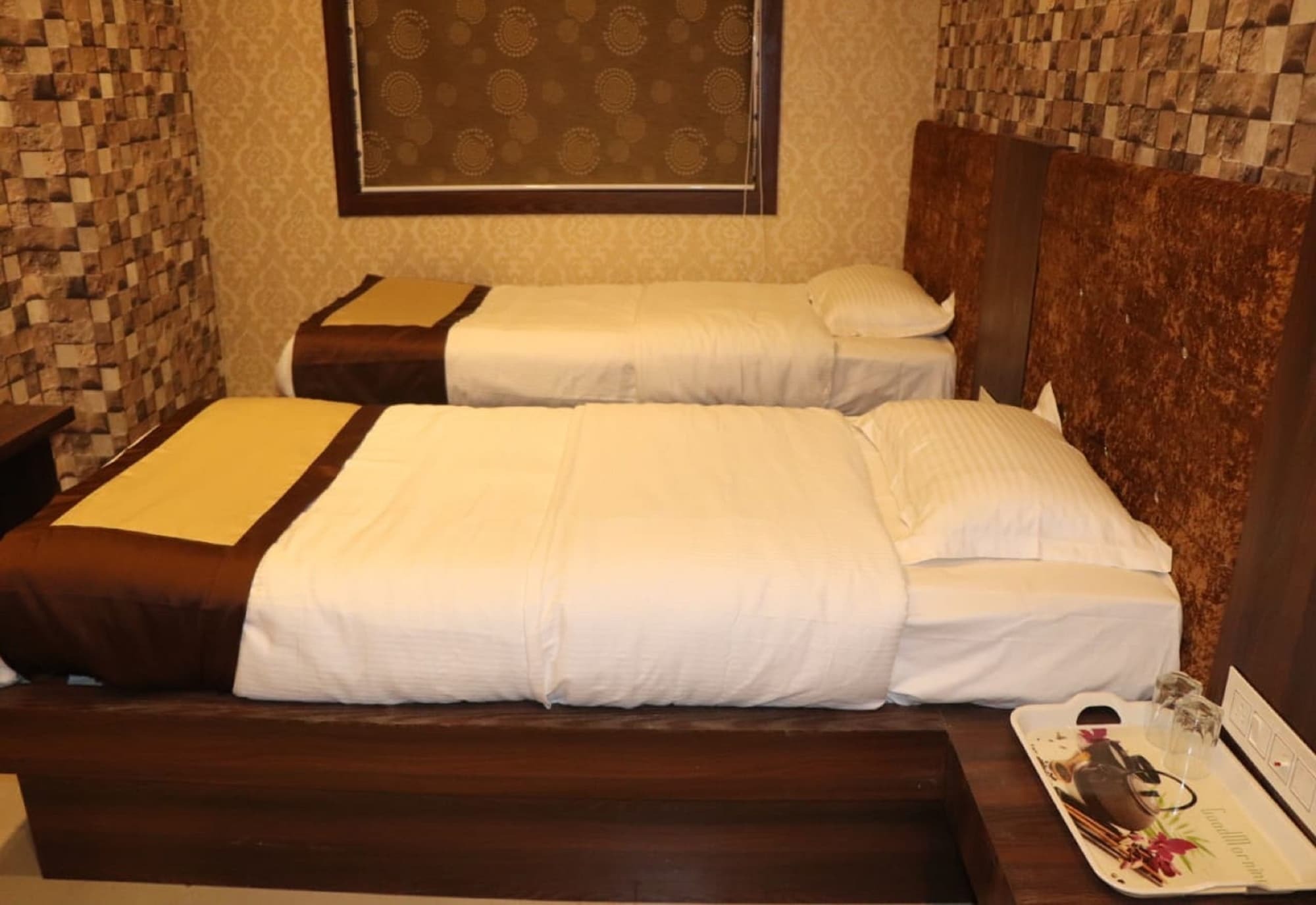 Hotel Angina Калькутта Экстерьер фото